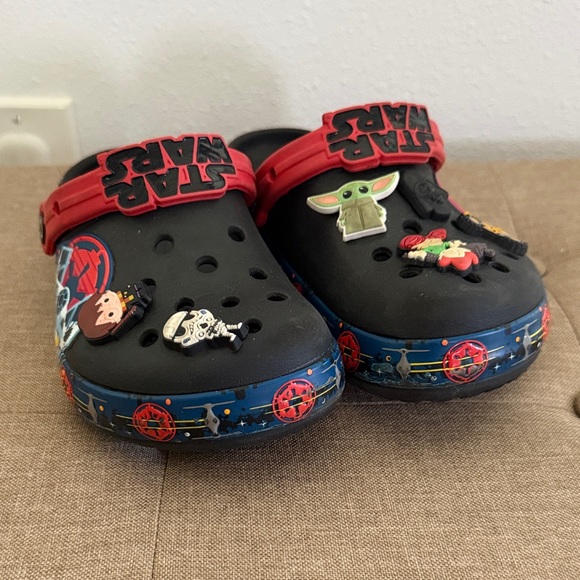 CROCS Other - CROCS Kids Black & Red Star Wars Clog Sandals with Character Jibbitz size 2